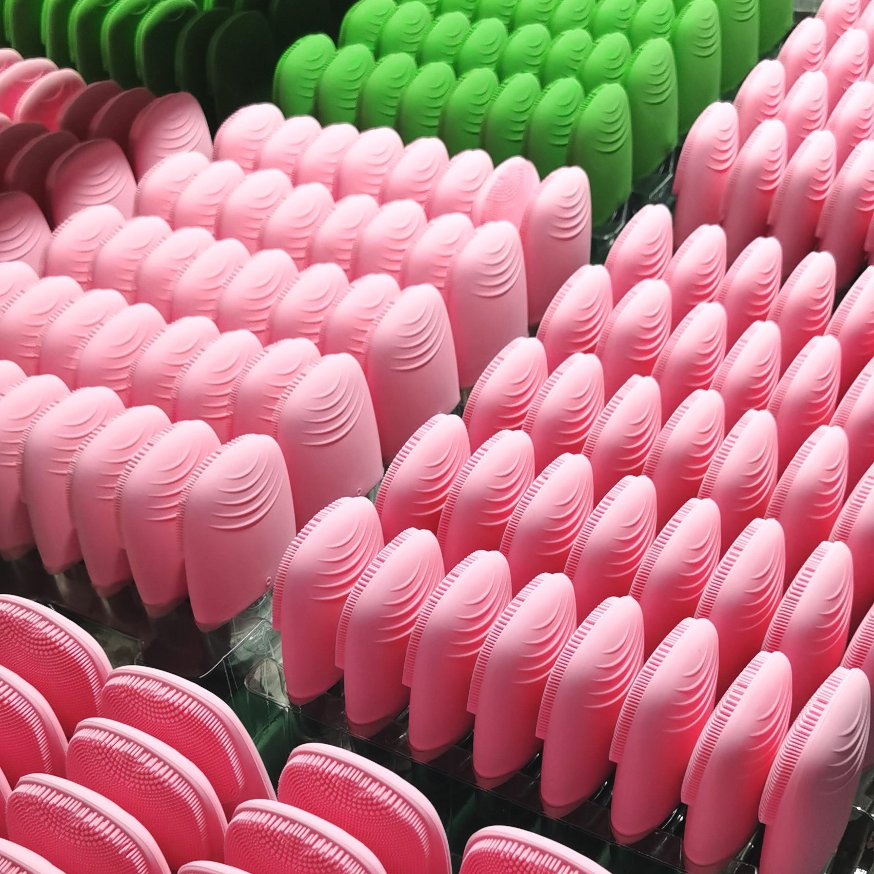 Mini Silicone Electric Face Cleansing Brush Electric Facial Cleanser Facial Cleansing Brush Skin Massager Skin Care Tools - Image 3